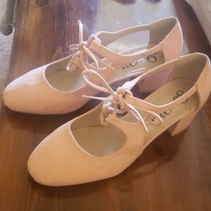 ModCloth Size 8.5 Pink Blush Heels w/ Tie Detail